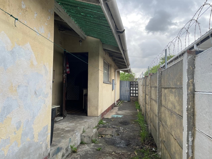  Bedroom Property for Sale in Richmond Estate Western Cape